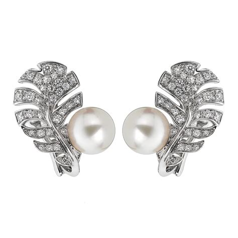 plume de chanel pearl earrings|CHANEL.